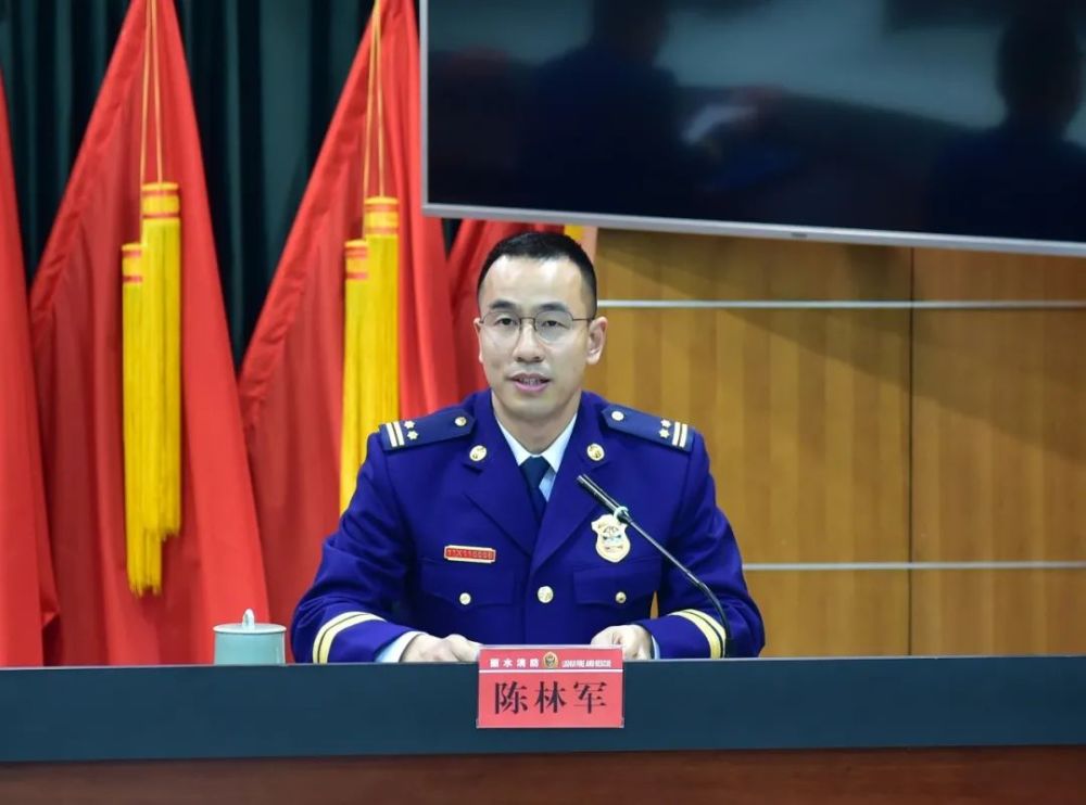 会上,宣读了陈林军同志任职命令和党内任职通知,虞小