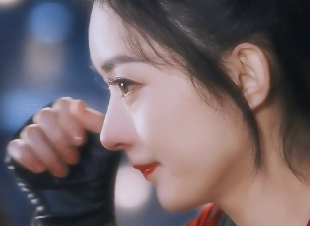 赵丽颖哭戏太有感染力了!3次落泪真情流露,周翡的成长尽在其中