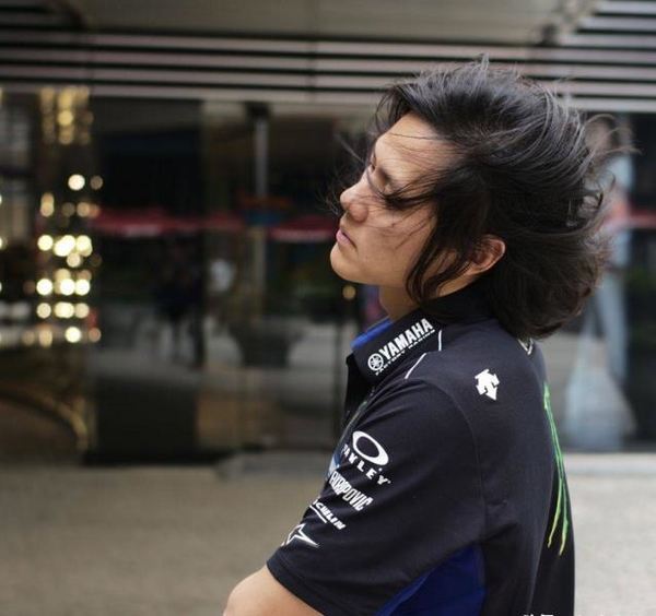 穷玩车富玩表玩表的大能哥到底是什么背景