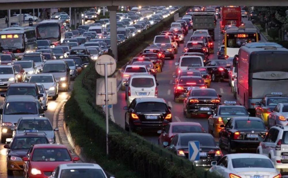 公布五一假期长治这些地方施工易拥堵事故频发