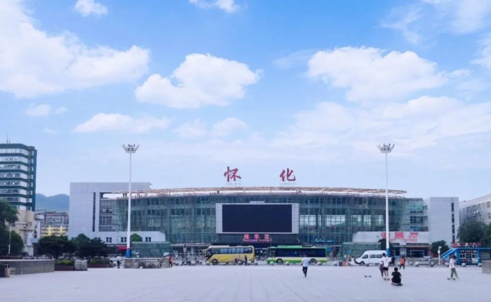 哈尔滨至昆明k728/5 k726/7次缩短至怀化站始发终到.