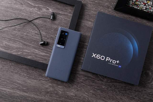 vivox60pro首发开箱蔡司t镀膜标识亮眼