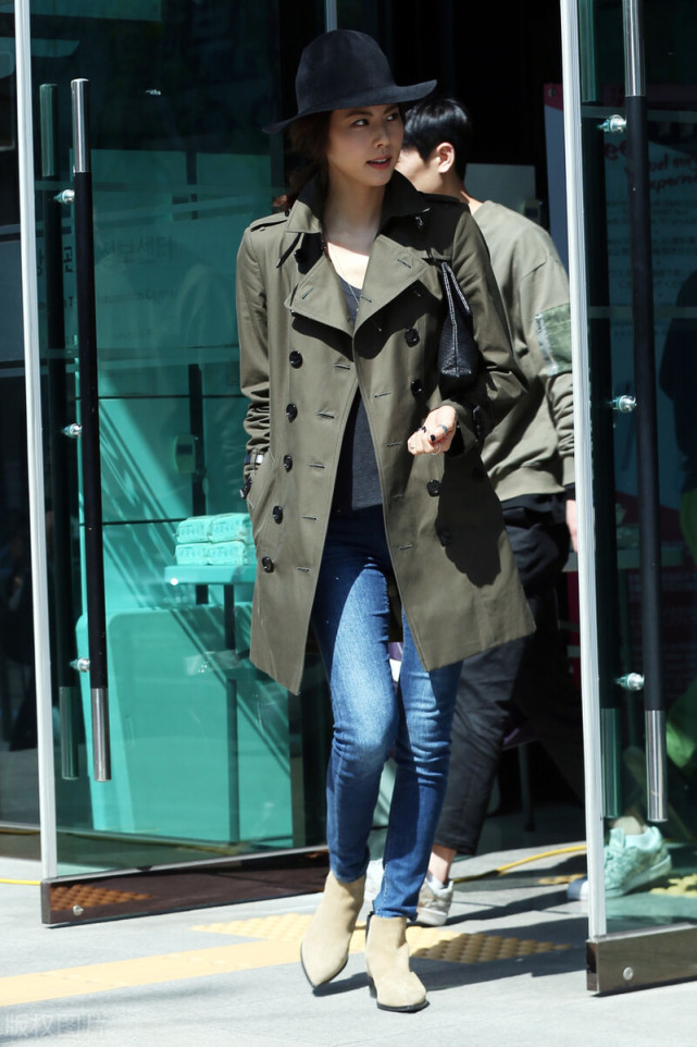 韩国百变天后朴志胤,嫁千万身家老公两年后,喜得千金