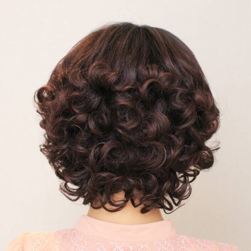 35岁以上女性做发型一定要慎重,尤其这几