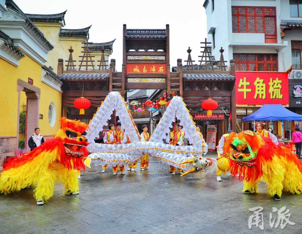 许多在宁波工作和学习的外地人舍小家,为大家,决定今年留在宁波过春节