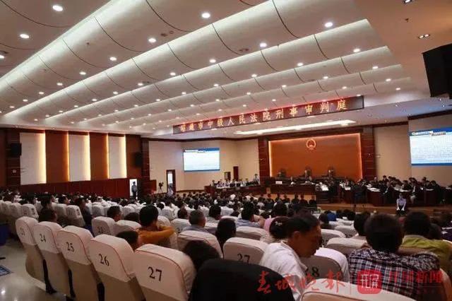 滥用职权压案不查被昭通黑老大拉下马的公安副局长