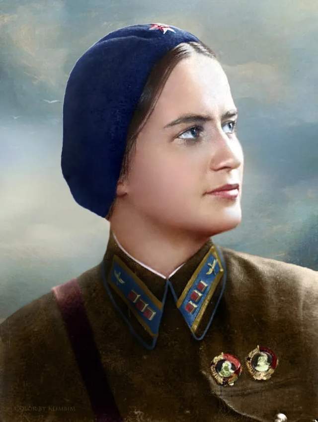 拉斯科娃的女性,其日后在苏联的地位类似于西方世界所追捧的艾米利亚
