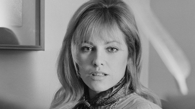 法国传奇巨星阿兰·德龙的前妻 世界上最美丽的女演员娜塔丽·德隆