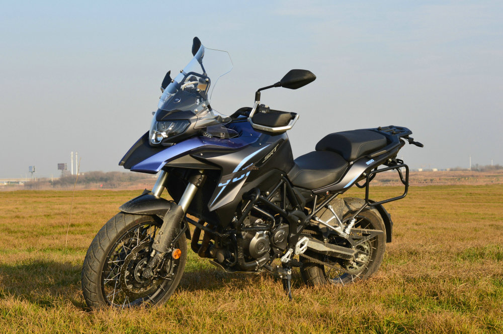 配置丰富 更懂国人 qjmotor骁500越野版试驾_腾讯新闻