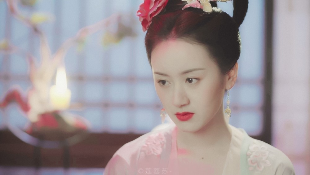 袁冰妍角色又被抢,和成毅二度合作太难,《沉香如屑》成最后希望