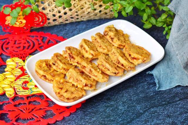 香酥炸藕合,又酥又糯,一口咬下去唇齿流香