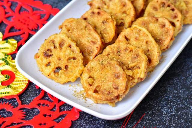 香酥炸藕合,又酥又糯,一口咬下去唇齿流香