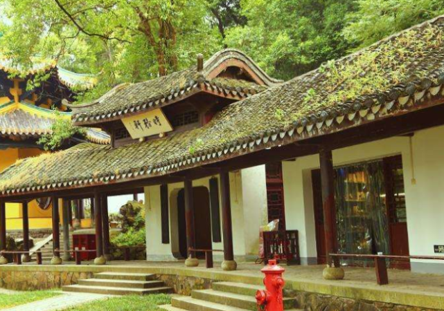 中国古代传统书院的发展与建筑特点