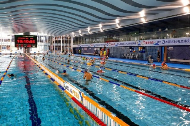 西湖区文体中心游泳馆春节闭馆