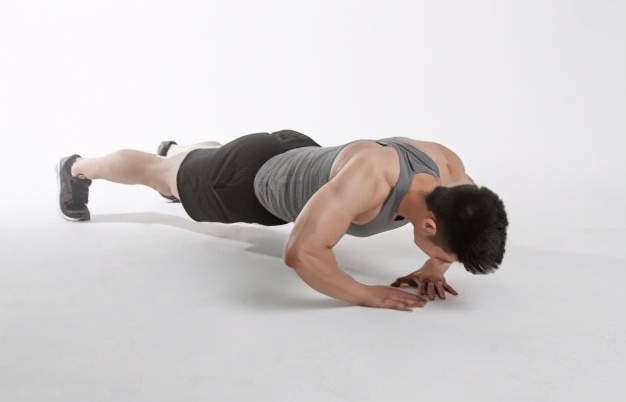 为什么不建议你做钻石俯卧撑?健身教练:风险和收益不成正比