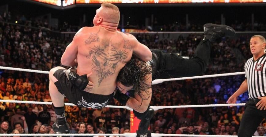 最强的飞冲肩!环球冠军罗曼称这一大招为他带来所有!_腾讯新闻