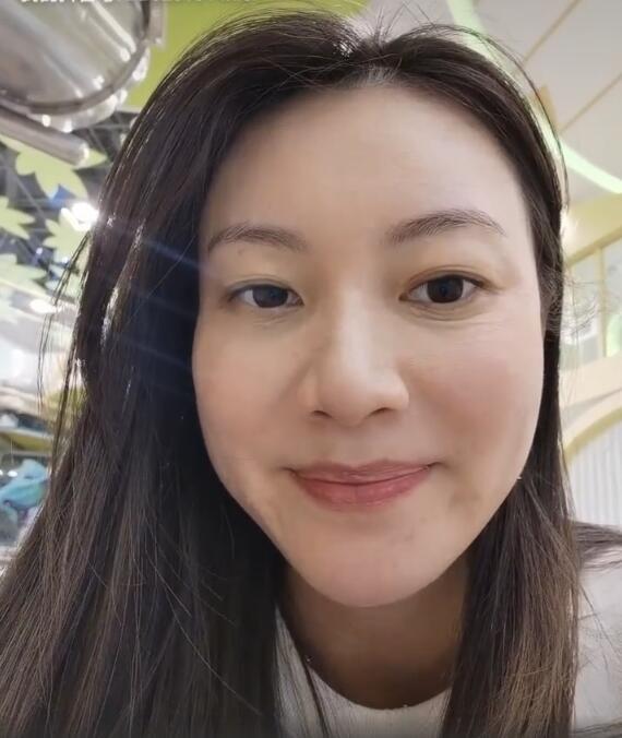 谢杏芳归回家庭!