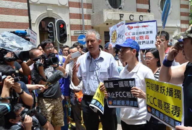 黄之锋涉嫌多次违反香港法律出生于1996年,年仅25岁的黄之锋已因涉嫌