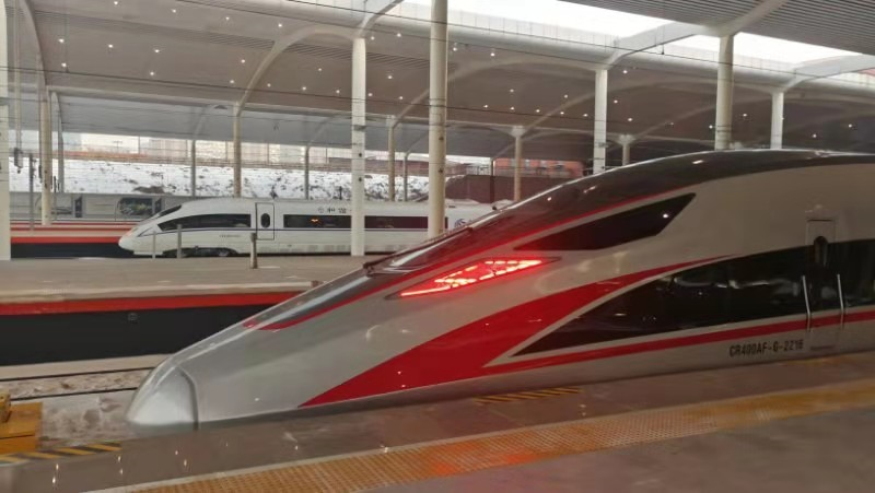 京哈高铁完成首趟运行 高寒版复兴号行驶版图向我国