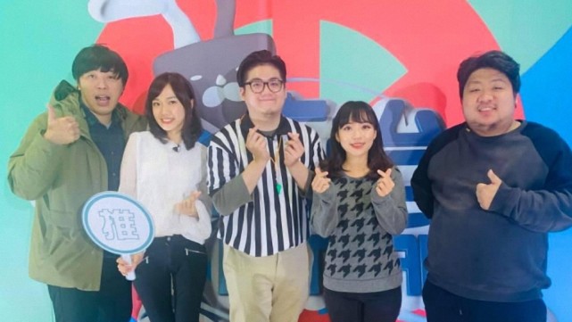 安幼琪是年代新闻台谈话节目《突发琪想》的主持人.