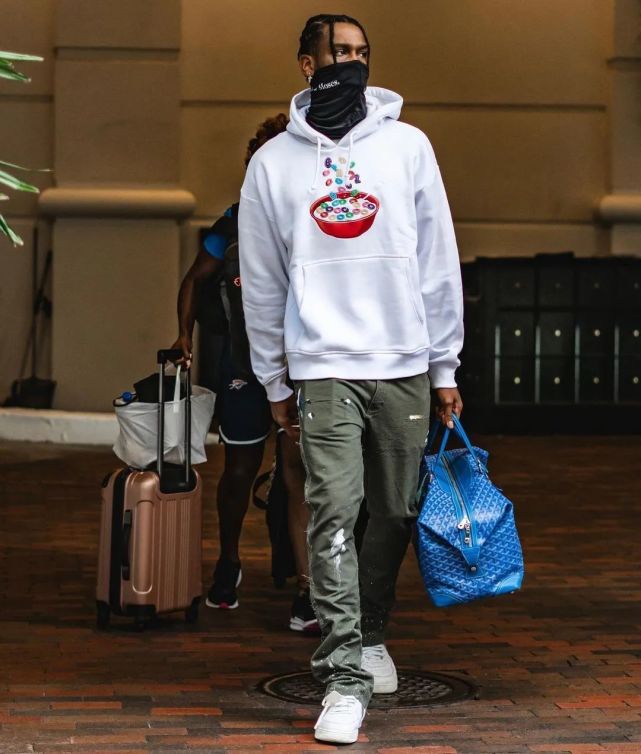 这群nba帅哥球打得好就算了还穿得这么潮这么好看便服是男模穿球衣是