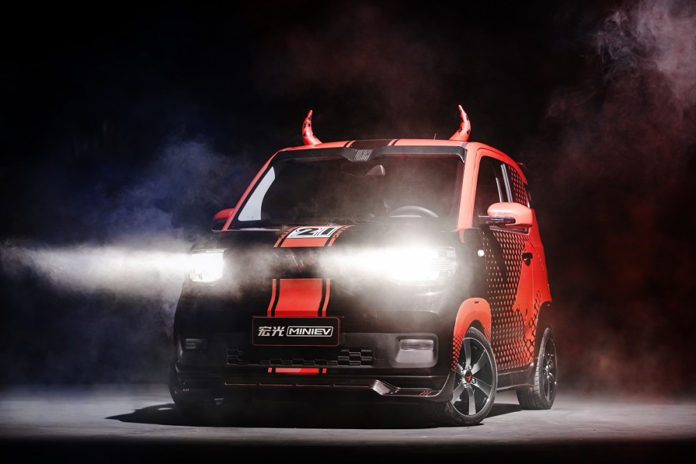 五菱超跑每公里5分钱五菱宏光miniev牛魔王版