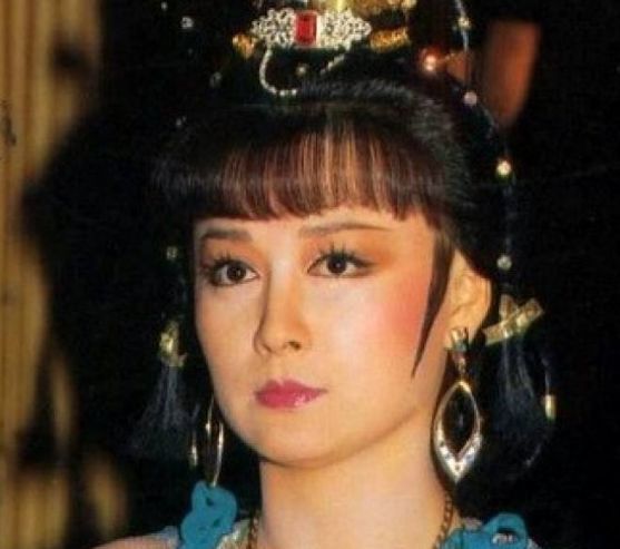 武则天被天文学家称为"龙睛凤颈",不仅好奇,她究竟有多美_腾讯新闻