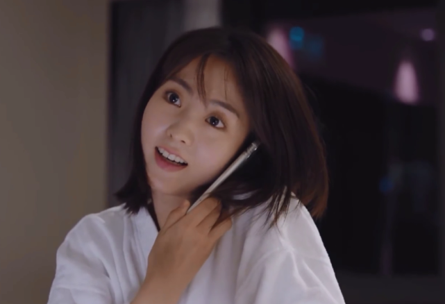 小确幸:为了见女友他半夜坐飞机找她,第二天坐飞机回去上班|黄一琳