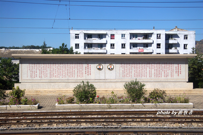 实拍朝鲜的那些火车小站,以及小站的旅客,也许和你的想象不一样.