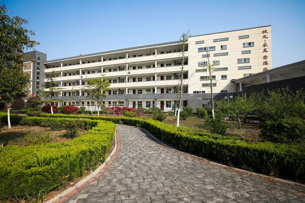 盱眙中学实现"清北"录取新突破.