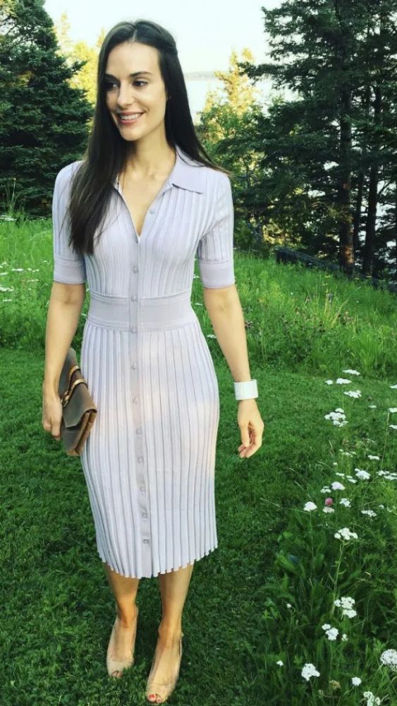 纵然拥有28亿美元的身家,ariana rockefeller依然希望在工作中获得