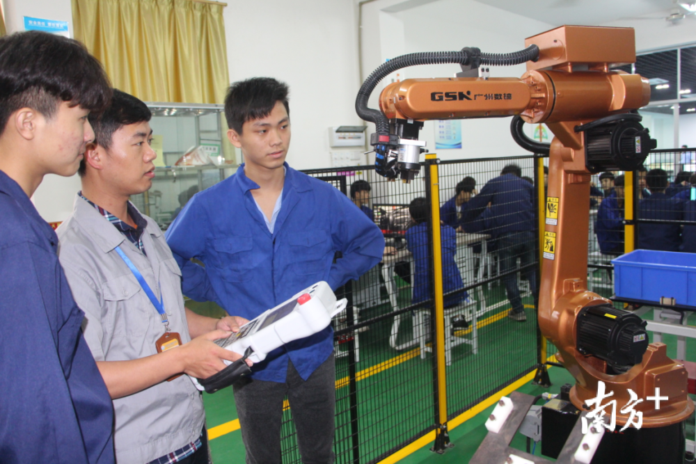 茂名市广东技工工程2020年培训近20万人次