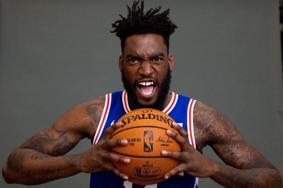 据espn记者沃纳罗斯基报道,篮网计划和27岁中锋诺威尔-佩莱签约