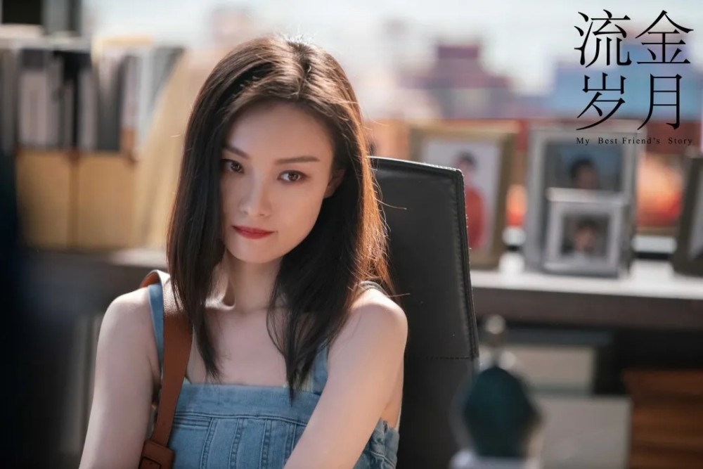 倪妮倒是很清醒"因为正好我演的电影,电视剧,舞台剧都赶
