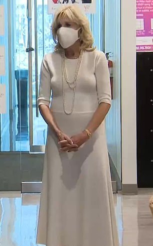 美国新第一夫人单独营业啦穿白裙肚腩鼓鼓布里吉特比她更气质