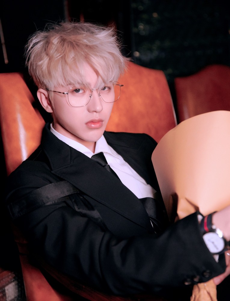 蔡徐坤高清壁纸初见时我也没想到我会这么喜欢你