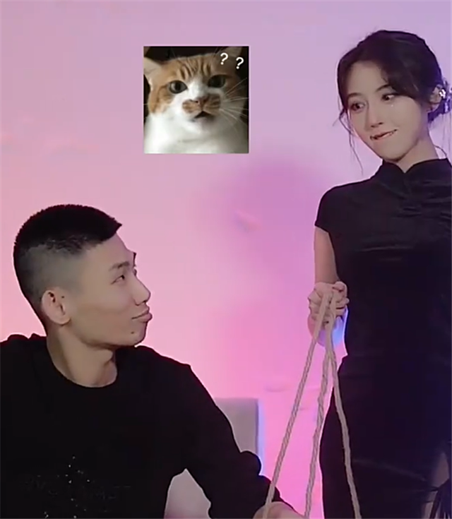 呆妹儿身穿旗袍套猴子看清她套住的人粉丝笑了你很快就被炒