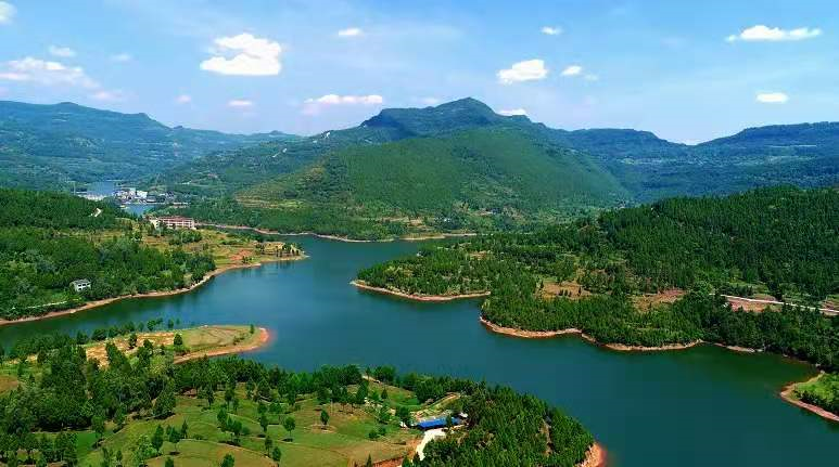 你好我叫渠县这是我的最新简历