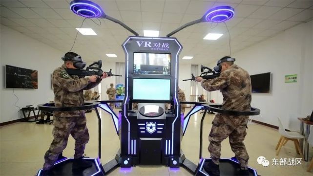 关注|vr体验馆进军营,周末官兵乐哈哈_腾讯新闻