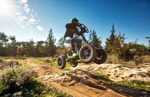 ezraider推出超硬核的越野电动滑板车4x4的哦