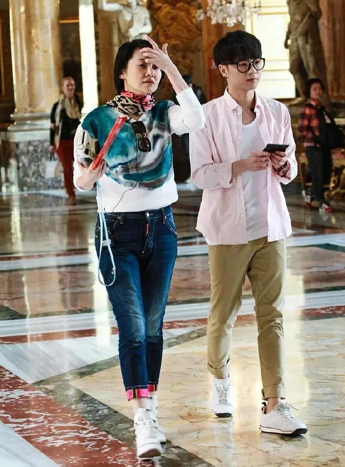 华晨宇为何选此时公开他与郑爽的差别除了良知还有优秀的公关