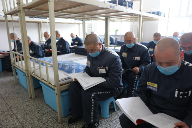 监狱里真实的生活是怎样?可能和你想的不太一样,听我来说说