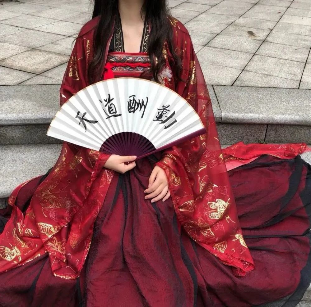 古风汉服头像 巨好看的100张女生汉服二次元头像