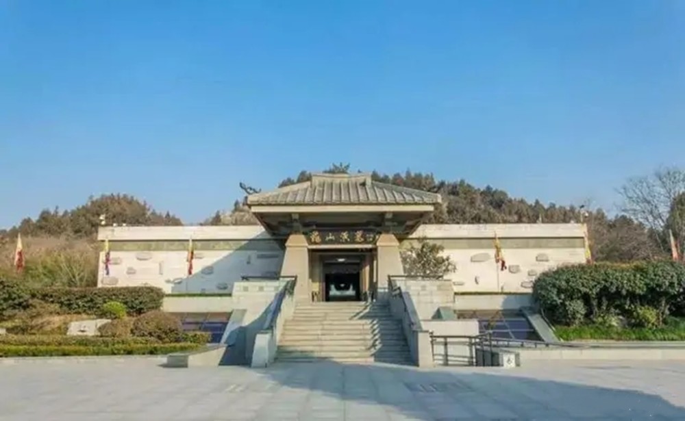 可以参选的主要有四个人,除楚元王刘交以外,就是代王刘恒,齐王刘襄