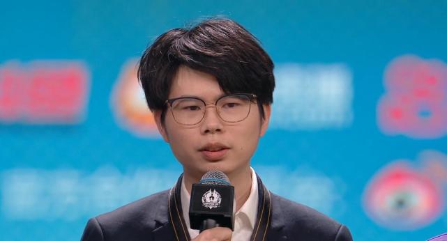 KPL：久哲成最强教练？半年让倒数战队成冠军，直言久诚让自己很失落