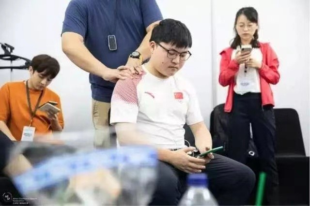 阿水变瘦了？Mlxg直播解说LPL春季赛，回忆以前称JK是小乌兹
