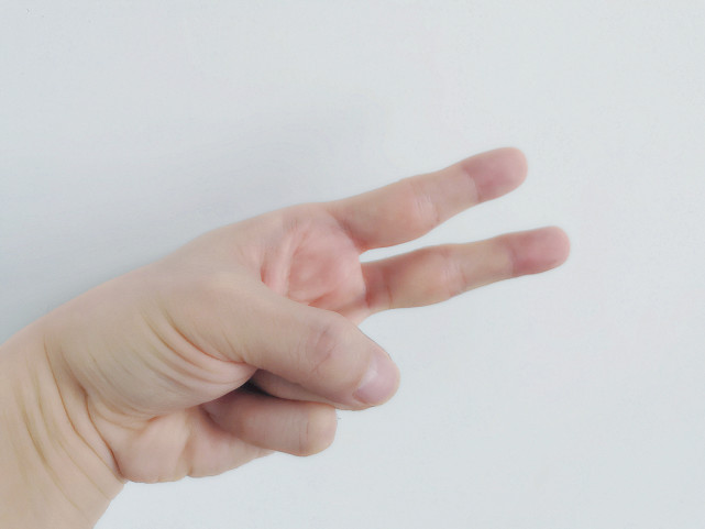 带您全方位揭秘排球场上的无声暗语手势