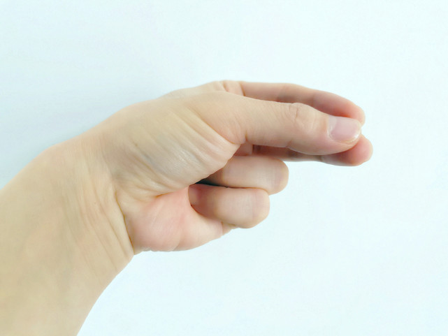 带您全方位揭秘排球场上的无声暗语手势