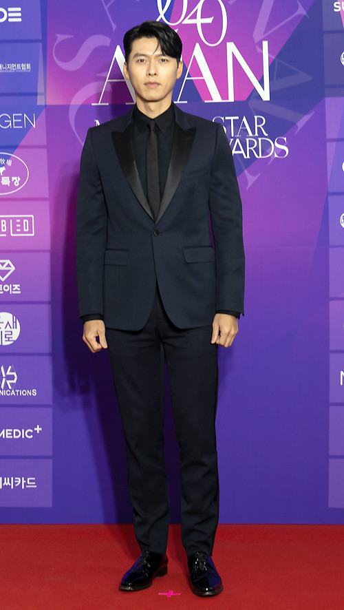 玄彬恋爱后状态更佳儒雅气质生图也迷人彰显不一样的熟男魅力