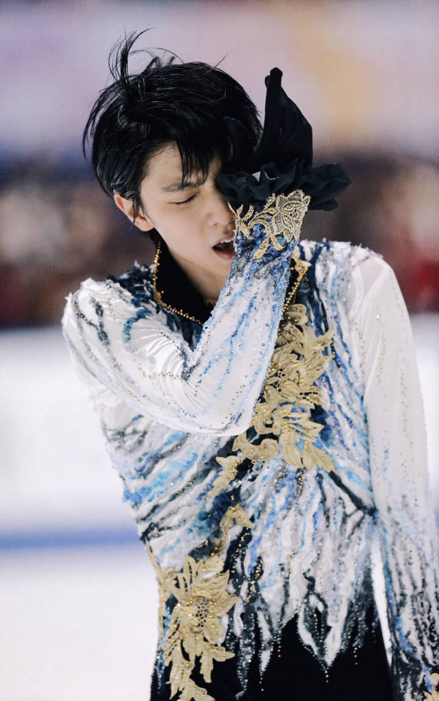 2012年,剛到了加拿大蟋蟀俱樂部,羽生結弦就表達了自己想要滑這曲,並